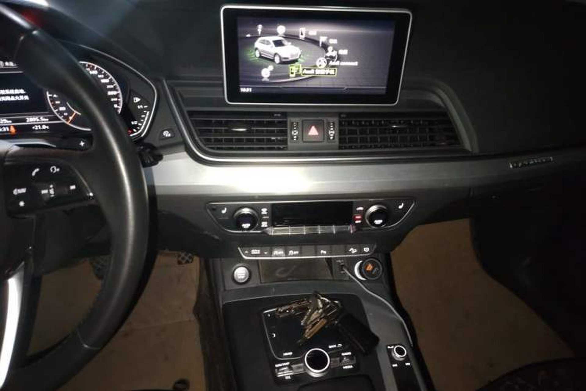 Used Audi Q5L 2018 40 TFSI Prestige Fashion Edition China V Audio And AC Panel
