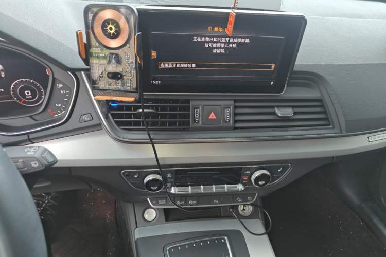 Used Audi Q5L 2018 40 TFSI Prestige Fashion Edition China V Audio And AC Panel