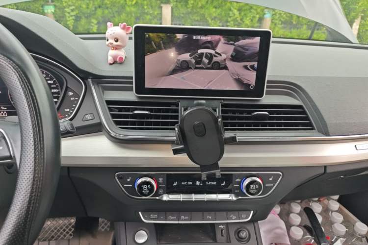 Used Audi Q5L 2018 40 TFSI Prestige Fashion Edition China VI Audio And AC Panel