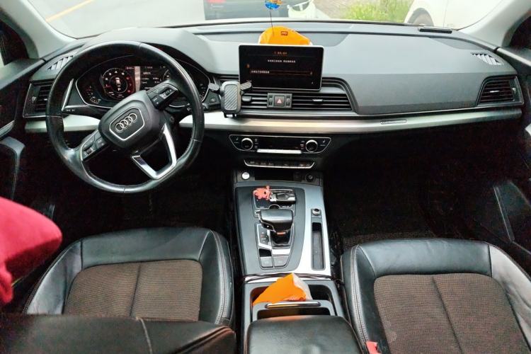 Used Audi Q5L 2018 40 TFSI Prestige Fashion Edition China V Center Console