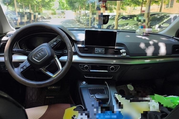 Used Audi Q5L 2018 40 TFSI Prestige Fashion Edition China V Center Console