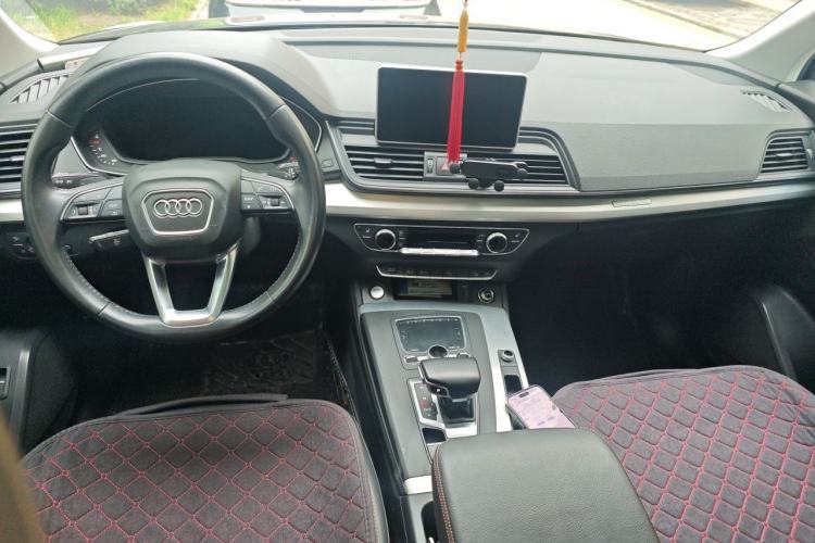 Used Audi Q5L 2018 40 TFSI Prestige Fashion Edition China V Center Console