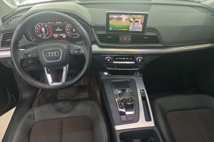Used Audi Q5L 2018 40 TFSI Prestige Fashion Edition China VI Center Console