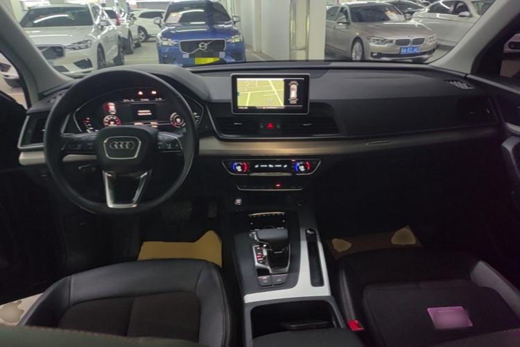 Used Audi Q5L 2018 40 TFSI Prestige Fashion Edition China V Center Console