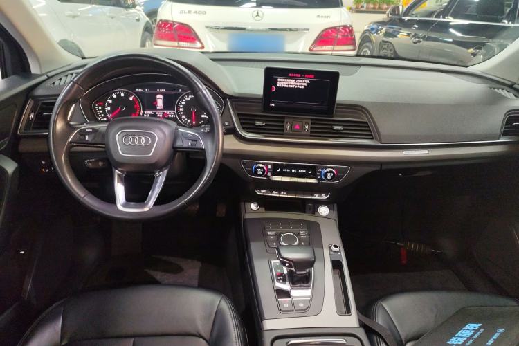 Used Audi Q5L 2018 40 TFSI Prestige Edition China V Center Console