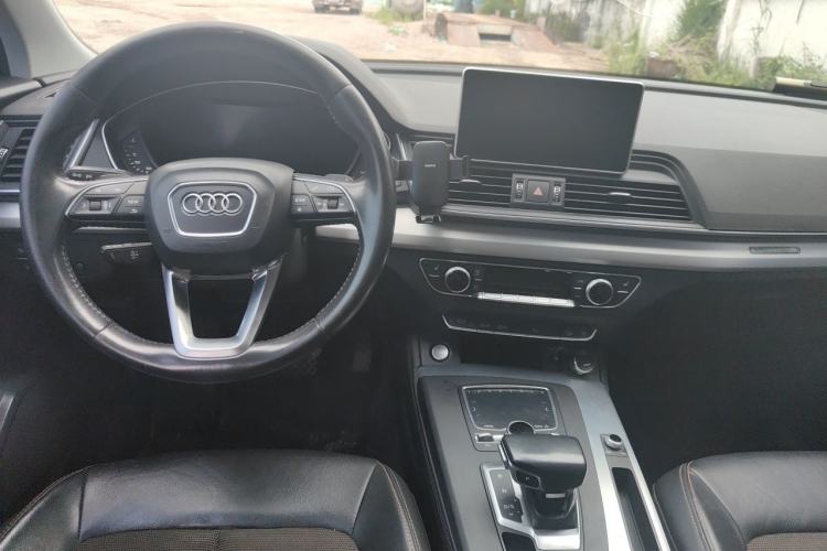 Used Audi Q5L 2018 40 TFSI Prestige Fashion Edition China V Center Console