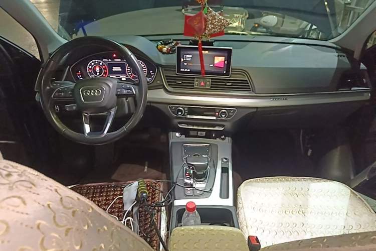 Used Audi Q5L 2018 40 TFSI Prestige Fashion Edition China V Center Console