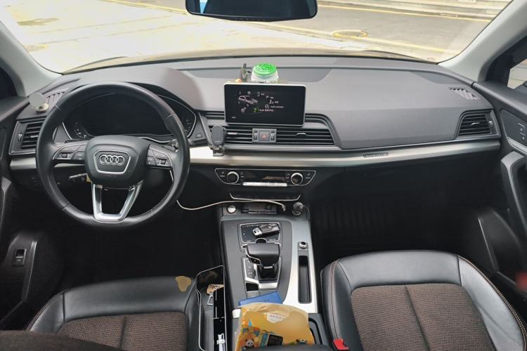 Used Audi Q5L 2018 40 TFSI Prestige Fashion Edition China V Center Console