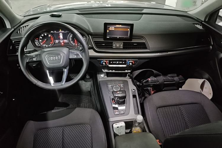 Used Audi Q5L 2018 40 TFSI Prestige Edition China V Center Console