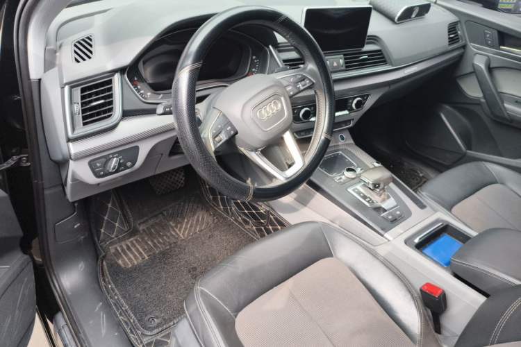 Used Audi Q5L 2018 45 TFSI Prestige Fashion Edition China VI Emission Standard Center Console