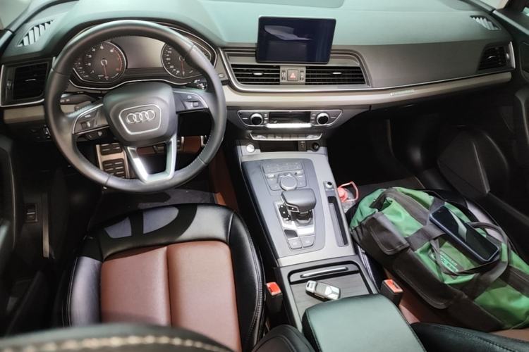 Used Audi Q5L 2018 40 TFSI Prestige Edition China V Center Console