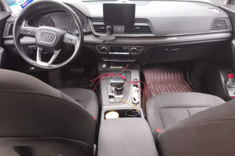 Used Audi Q5L 2018 40 TFSI Prestige Edition China V Center Console