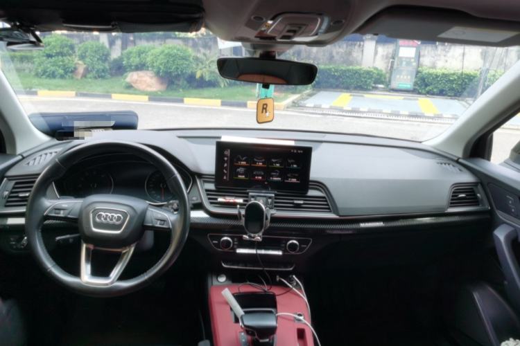 Used Audi Q5L 2018 40 TFSI Prestige Edition China V Center Console