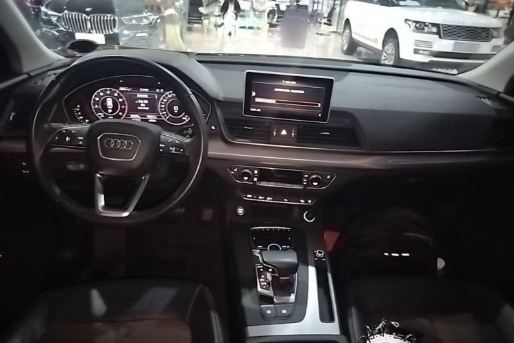 Used Audi Q5L 2018 45 TFSI Prestige Fashion Edition China V Emission Standard Center Console