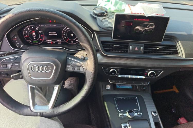 Used Audi Q5L 2018 45 TFSI Prestige Fashion Edition China VI Emission Standard Center Console