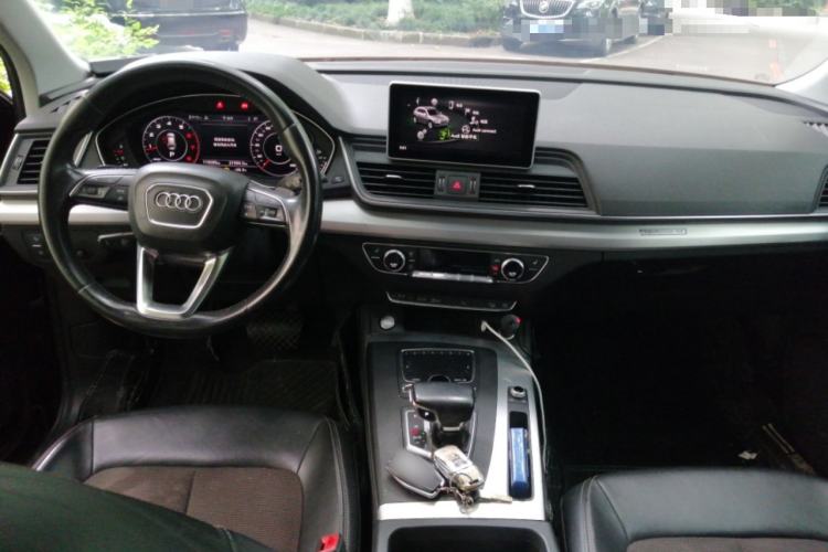 Used Audi Q5L 2018 40 TFSI Prestige Fashion Edition China V Center Console