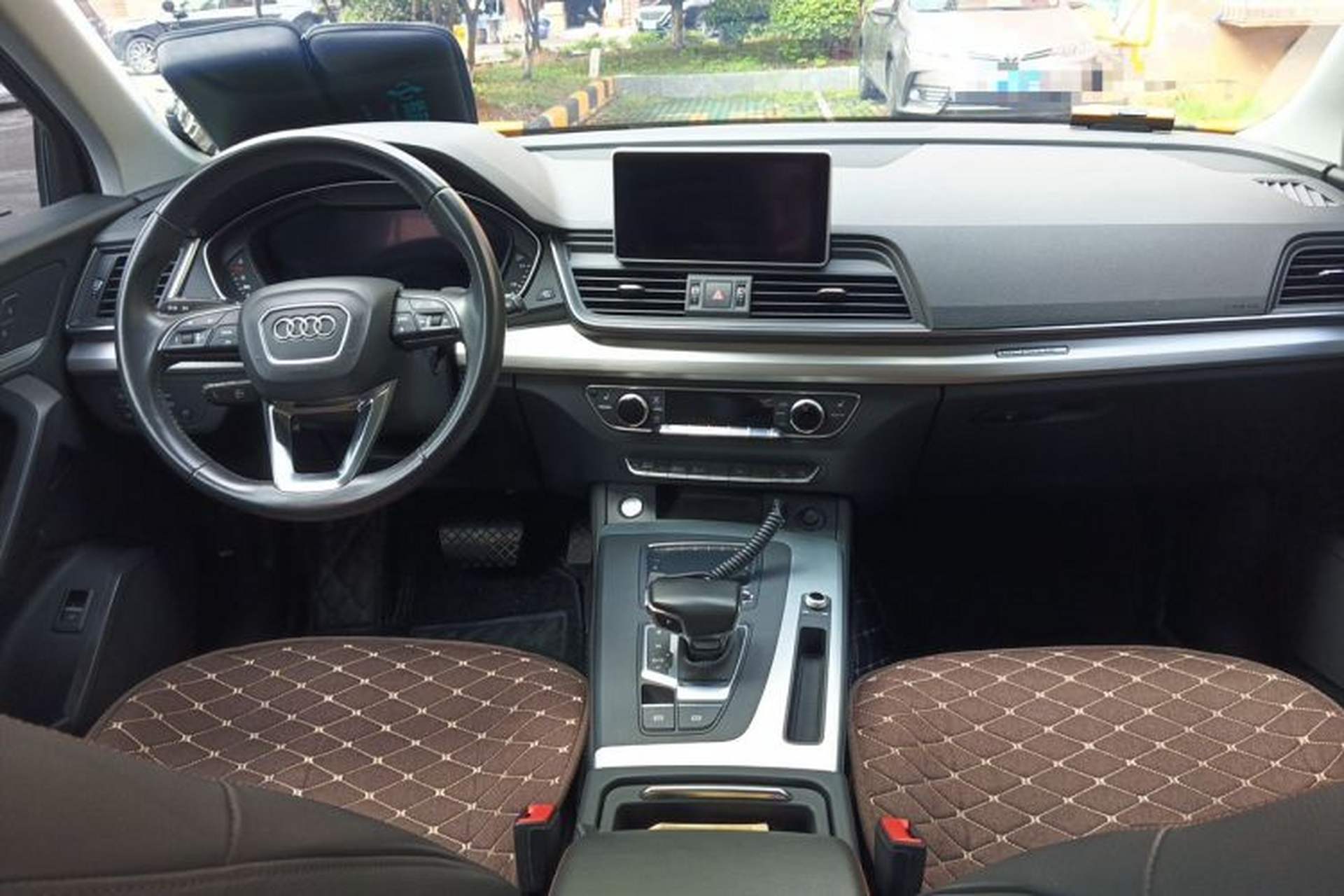 Used Audi Q5L 2018 40 TFSI Prestige Fashion Edition China V Center Console
