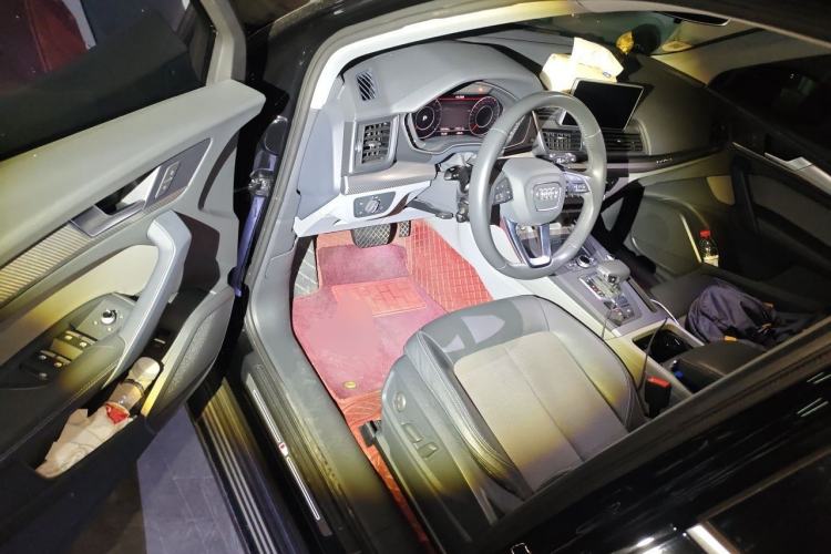 Used Audi Q5L 2018 45 TFSI Prestige Fashion Edition China V Emission Standard Driver Seat