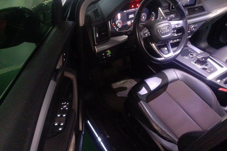 Used Audi Q5L 2018 40 TFSI Prestige Fashion Edition China VI Driver Seat