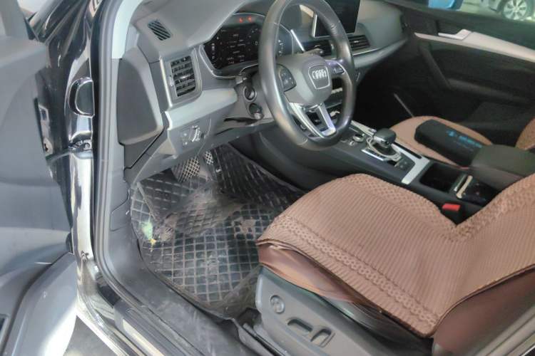 Used Audi Q5L 2018 40 TFSI Prestige Fashion Edition China VI Driver Seat