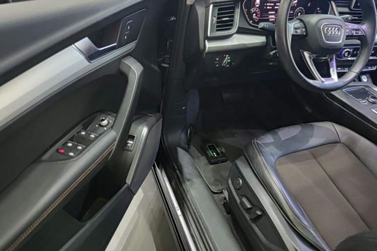 Used Audi Q5L 2018 40 TFSI Prestige Fashion Edition China VI Driver Seat
