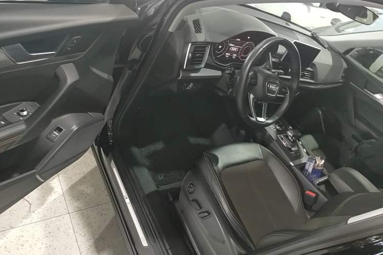 Used Audi Q5L 2018 45 TFSI Prestige Fashion Edition China VI Emission Standard Driver Seat