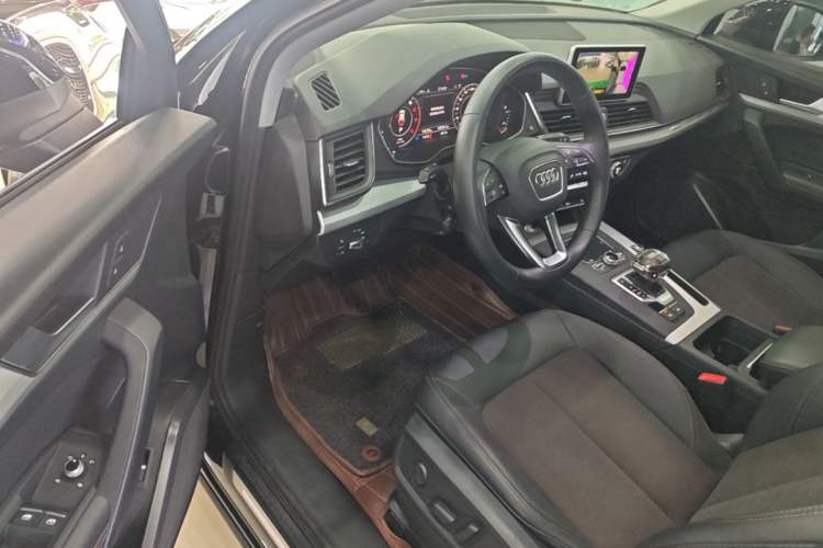 Used Audi Q5L 2018 40 TFSI Prestige Fashion Edition China VI Driver Seat