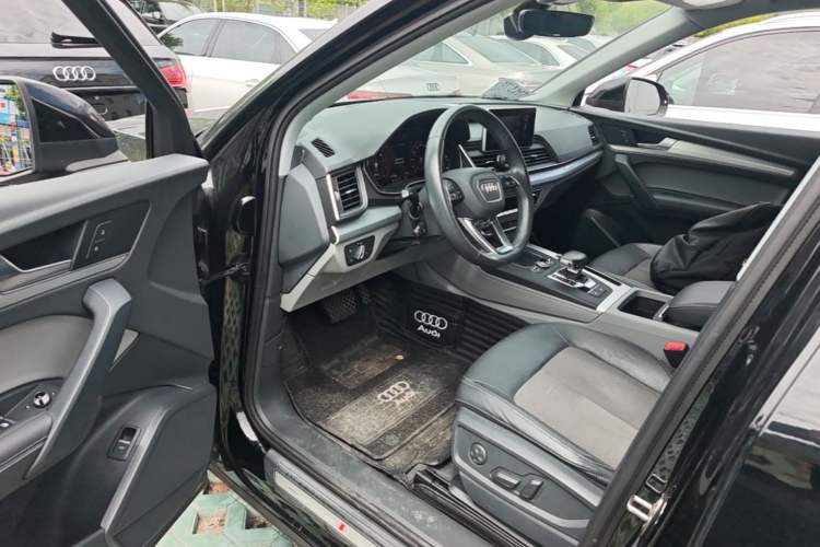 Used Audi Q5L 2018 40 TFSI Prestige Fashion Edition China VI Driver Seat