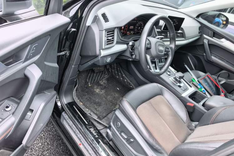 Used Audi Q5L 2018 40 TFSI Prestige Fashion Edition China VI Driver Seat
