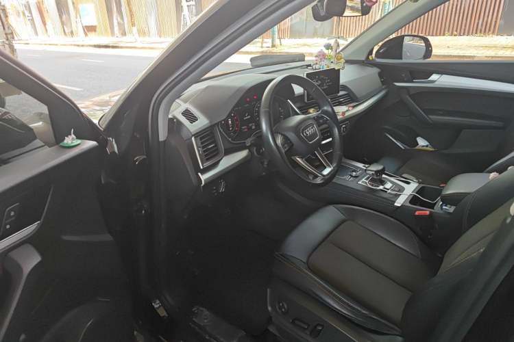 Used Audi Q5L 2018 40 TFSI Prestige Fashion Edition China VI Driver Seat