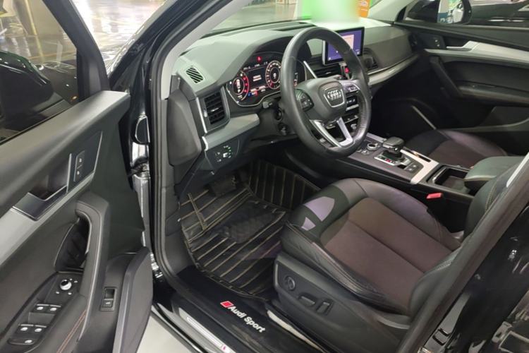 Used Audi Q5L 2018 40 TFSI Prestige Fashion Edition China VI Driver Seat