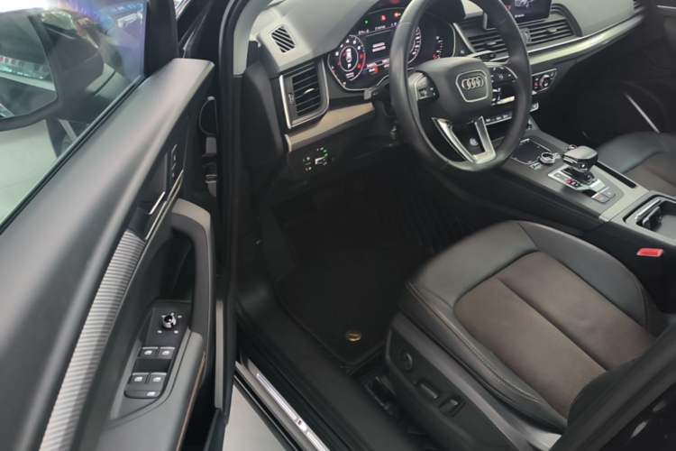 Used Audi Q5L 2018 45 TFSI Prestige Fashion Edition China VI Emission Standard Driver Seat