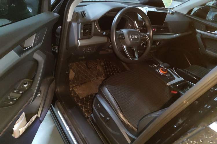 Used Audi Q5L 2018 40 TFSI Prestige Fashion Edition China VI Driver Seat