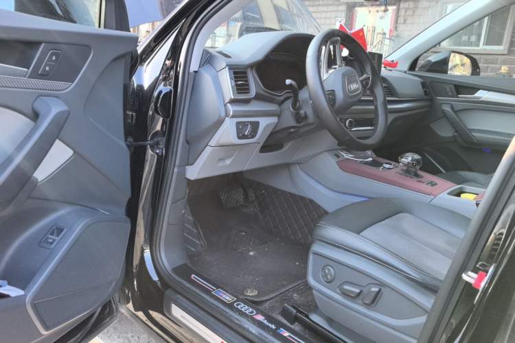 Used Audi Q5L 2018 45 TFSI Prestige Fashion Edition China VI Emission Standard Driver Seat