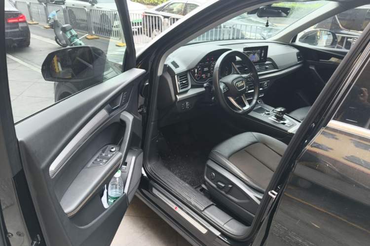 Used Audi Q5L 2018 45 TFSI Prestige Fashion Edition China VI Emission Standard Driver Seat