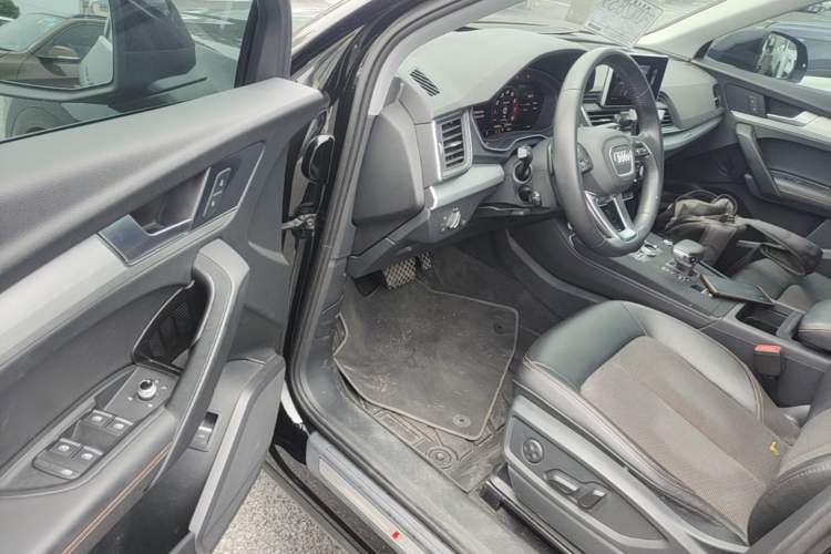 Used Audi Q5L 2018 40 TFSI Prestige Fashion Edition China V Driver Seat