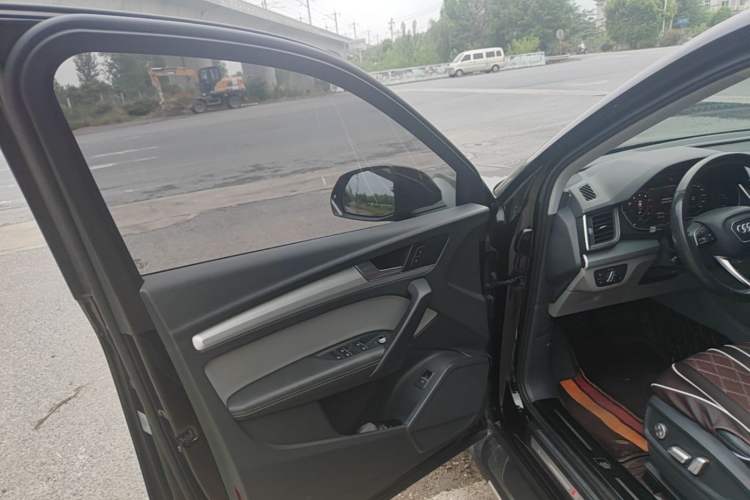 Used Audi Q5L 2018 40 TFSI Prestige Fashion Edition China VI Driver Seat