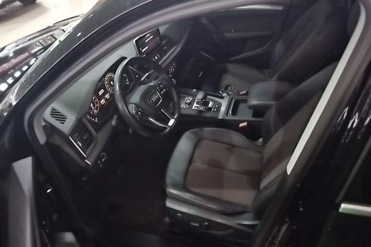 Used Audi Q5L 2018 45 TFSI Prestige Fashion Edition China V Emission Standard Driver Seat