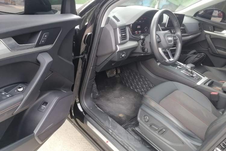 Used Audi Q5L 2018 40 TFSI Prestige Fashion Edition China VI Driver Seat