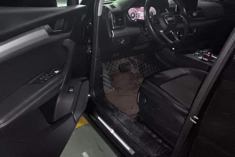 Used Audi Q5L 2018 40 TFSI Prestige Fashion Edition China VI Driver Seat