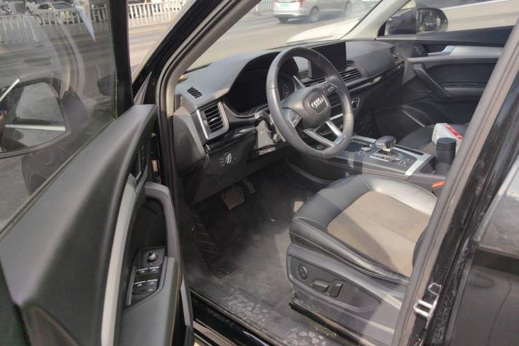 Used Audi Q5L 2018 40 TFSI Prestige Fashion Edition China VI Driver Seat