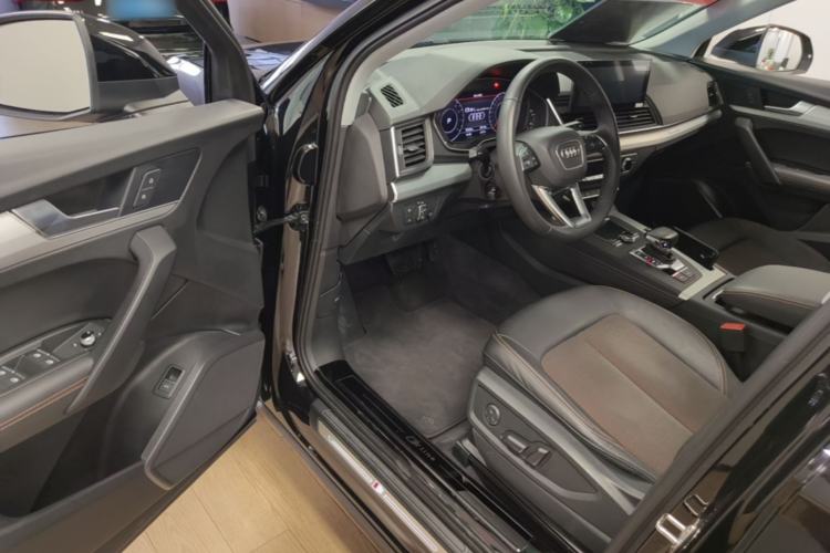 Used Audi Q5L 2018 40 TFSI Prestige Fashion Edition China VI Driver Seat