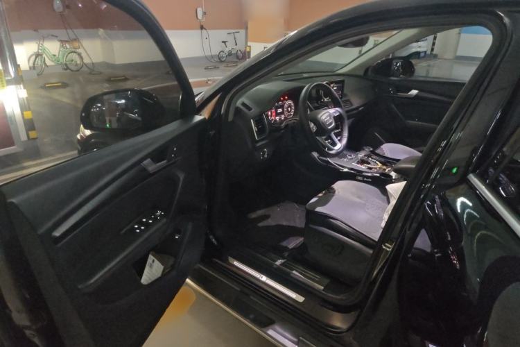 Used Audi Q5L 2018 40 TFSI Prestige Fashion Edition China VI Driver Seat