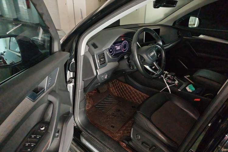 Used Audi Q5L 2018 45 TFSI Prestige Fashion Edition China V Emission Standard Driver Seat