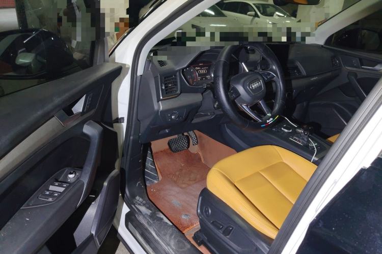 Used Audi Q5L 2018 40 TFSI Prestige Edition China VI Emission Standard Driver Seat