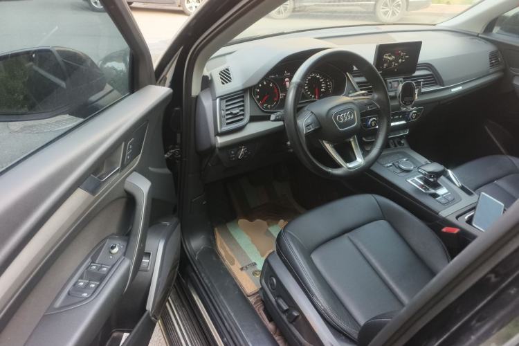 Used Audi Q5L 2018 40 TFSI Prestige Fashion Edition China VI Driver Seat