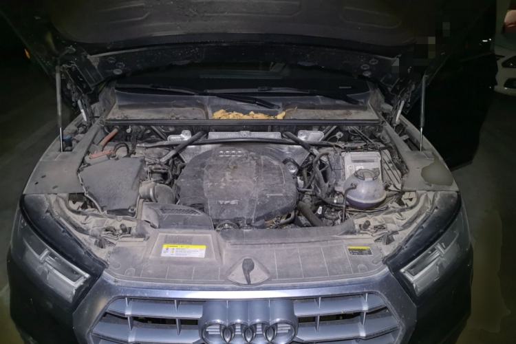 Used Audi Q5L 2018 40 TFSI Prestige Fashion Edition China VI Engine Bay
