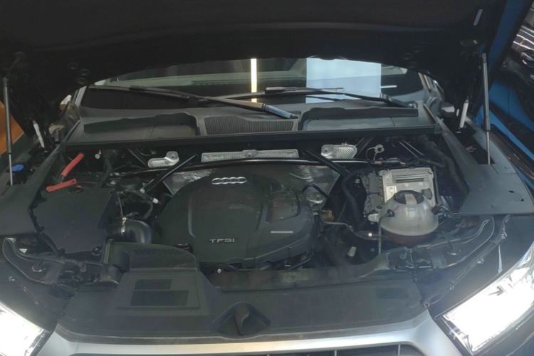 Used Audi Q5L 2018 40 TFSI Prestige Fashion Edition China VI Engine Bay