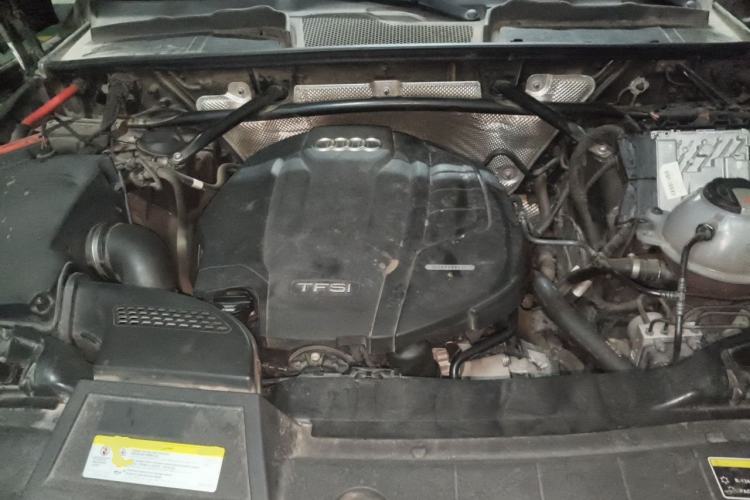 Used Audi Q5L 2018 45 TFSI Prestige Fashion Edition China VI Emission Standard Engine Bay