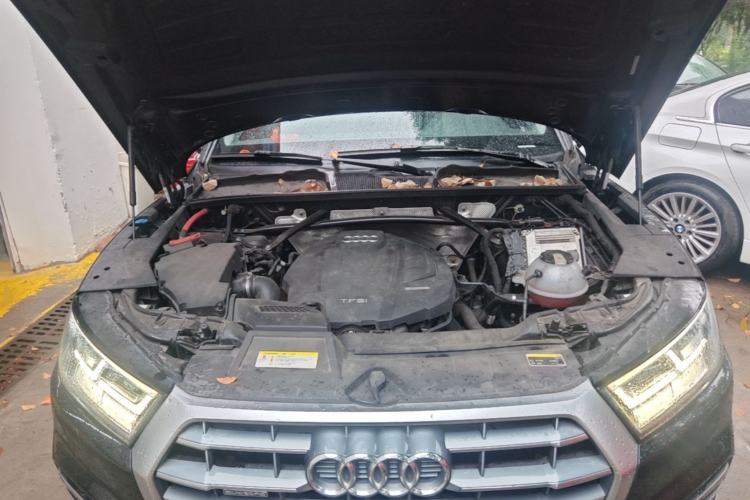 Used Audi Q5L 2018 40 TFSI Prestige Fashion Edition China VI Engine Bay